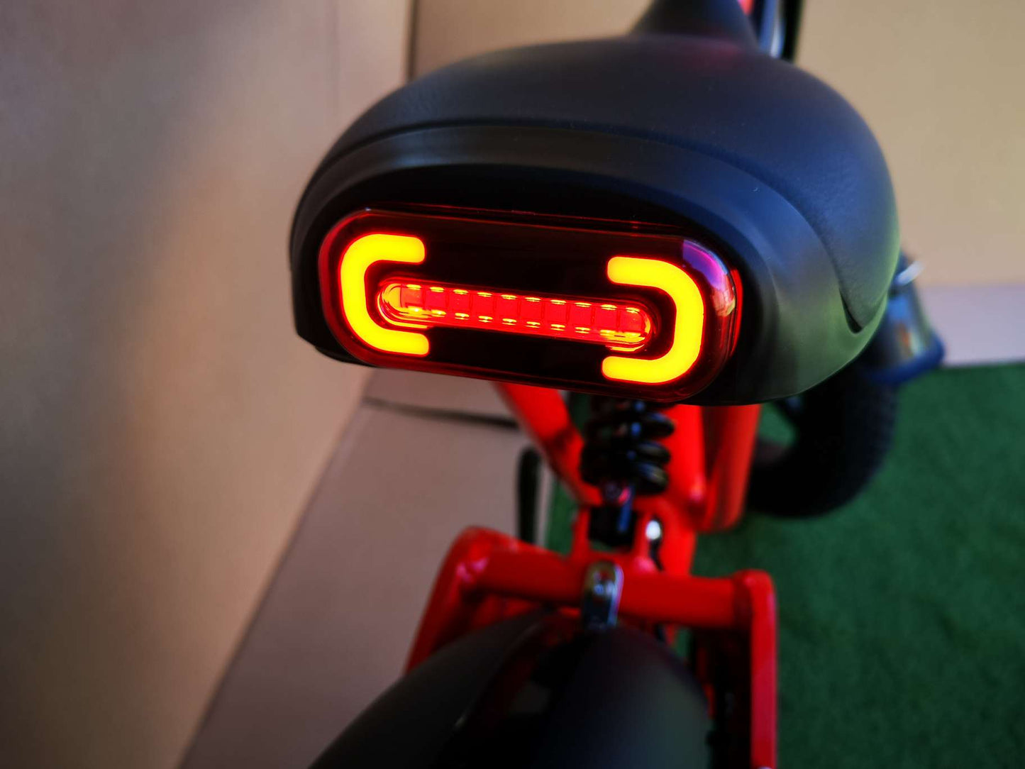 TAIQI XT600 Scrambler Motorbike Style E-bike - 500w (Red)